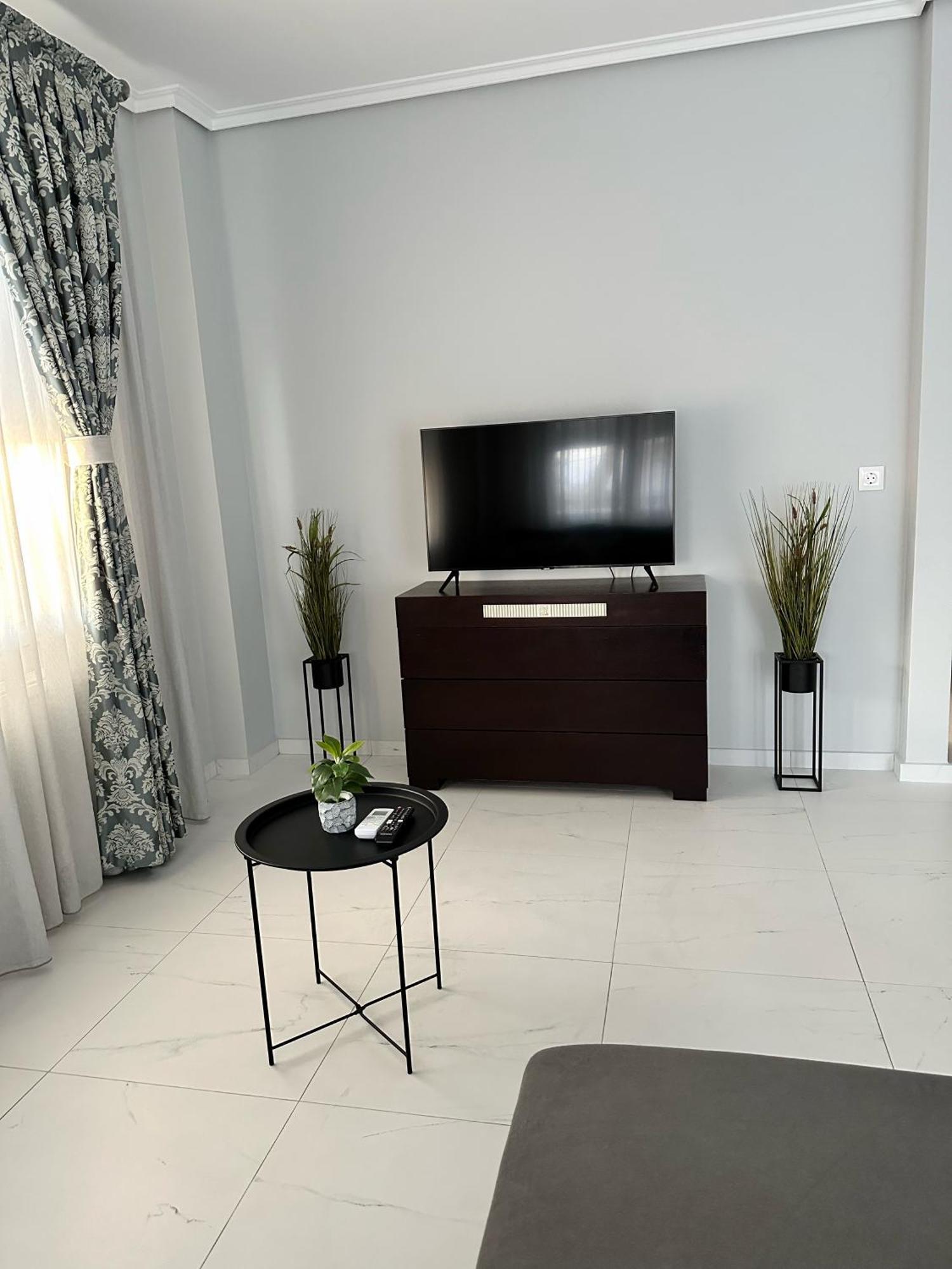 Eden Suite Paralia Exterior photo
