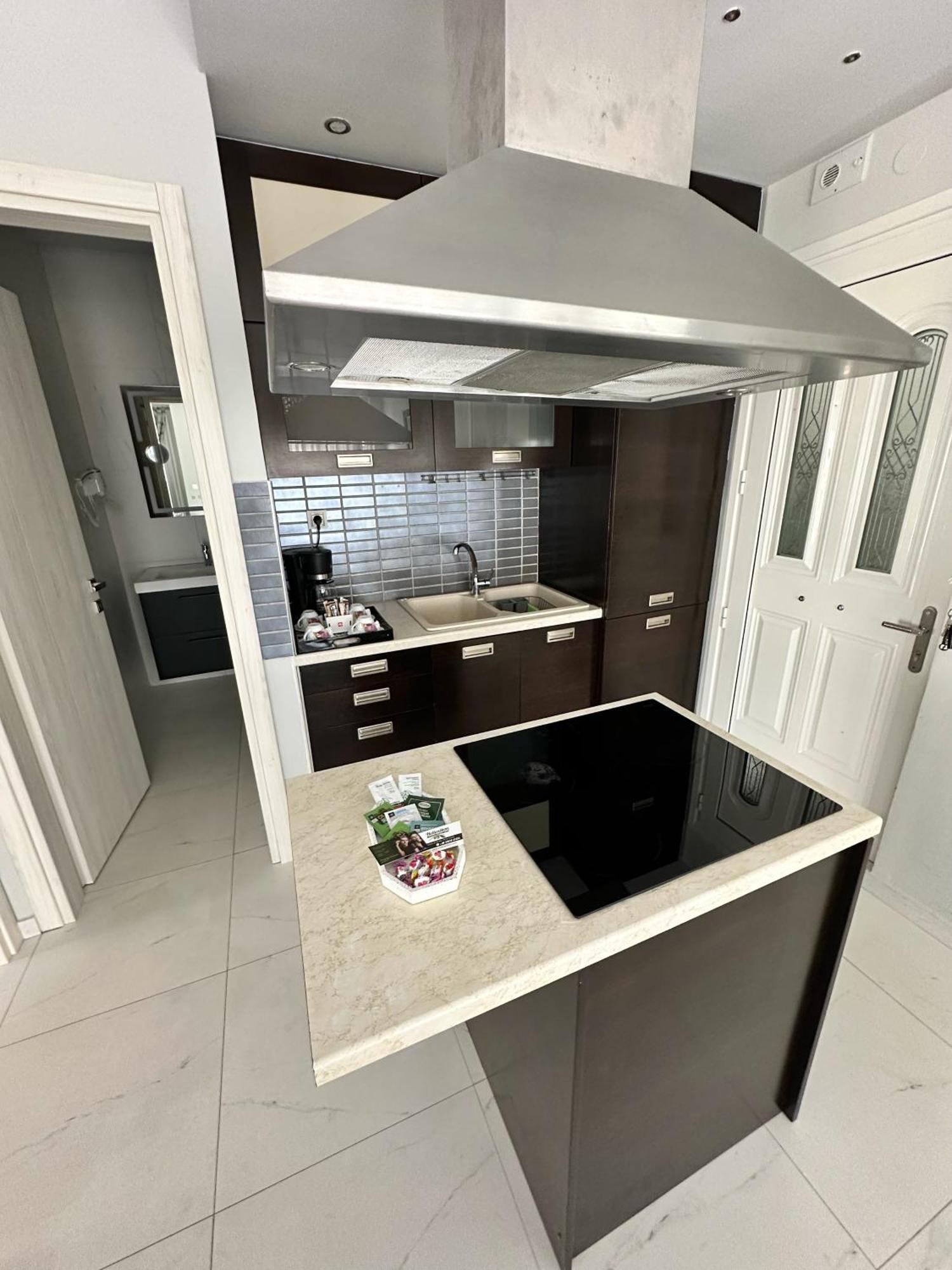 Eden Suite Paralia Exterior photo